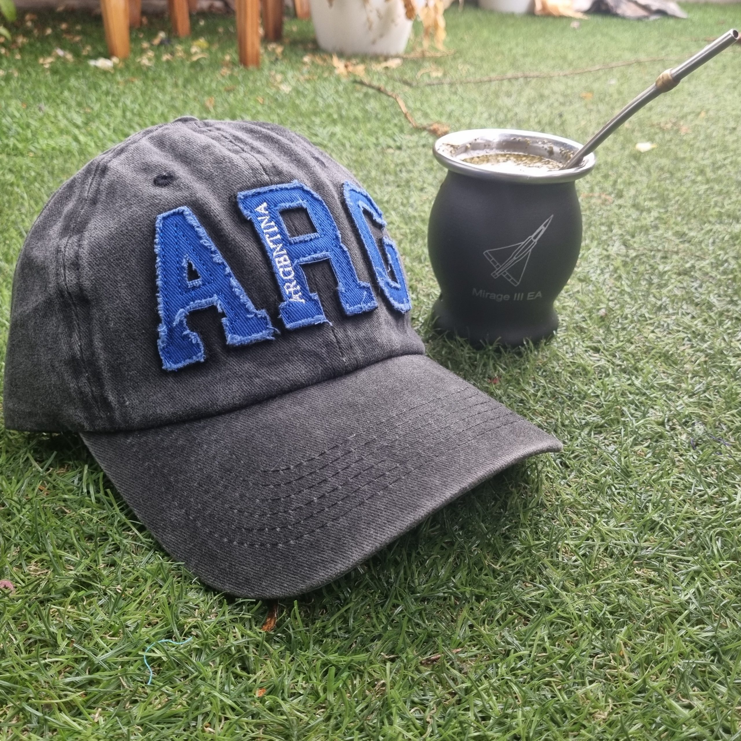 Gorras y gorros de boca cerrada, Diseños únicos